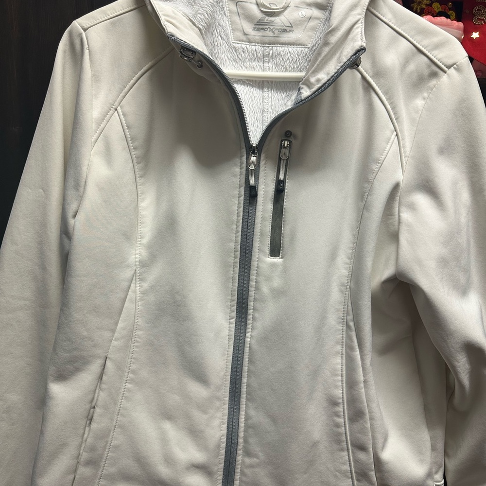 ZeroXposur Women's White Ski Jacket